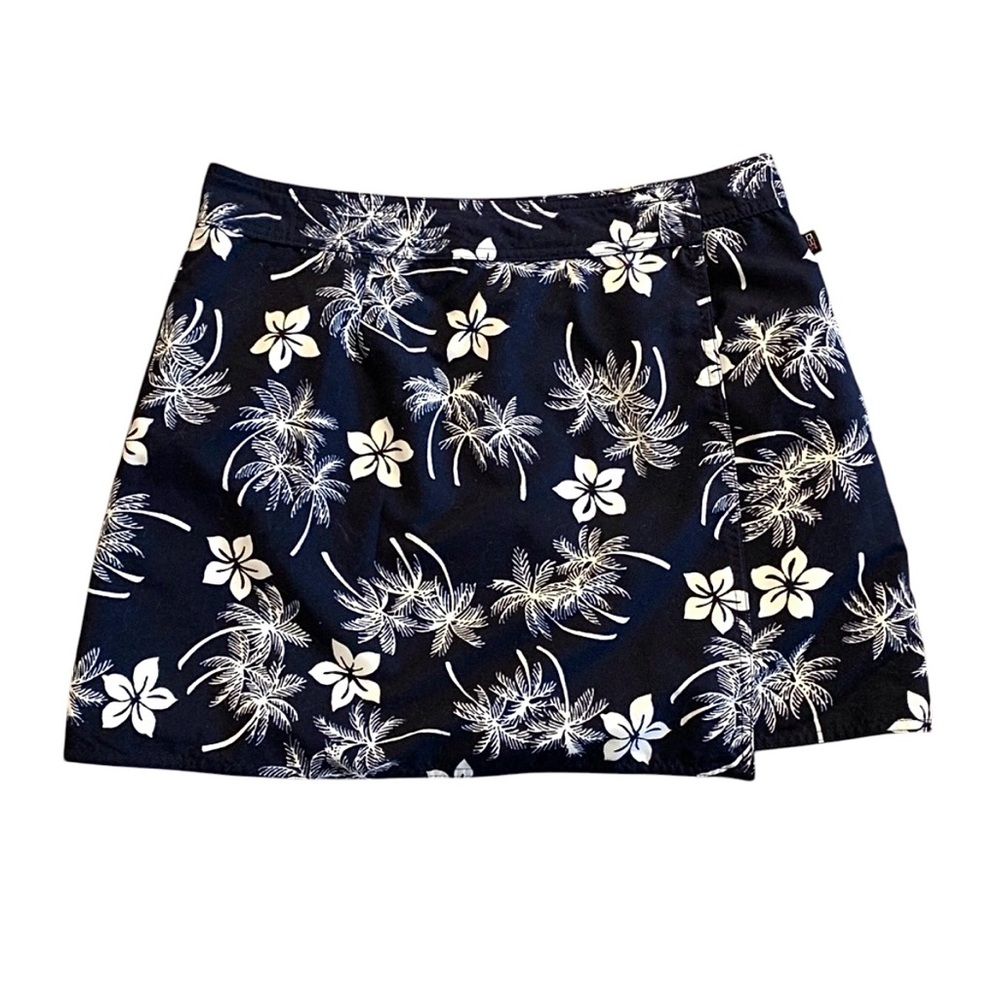 St John’s Bay floral wrap skirt Size M